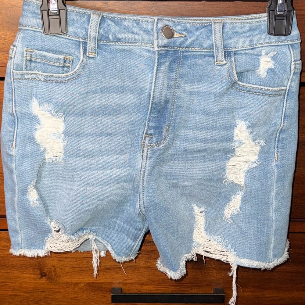 Boutique | Light Wash Colored Distressed Stretchy Denim Shorts